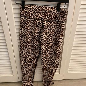 Zyia active wear leopard print leggings
